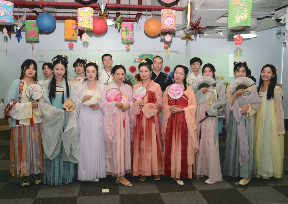 青春活力的年輕團(tuán)隊